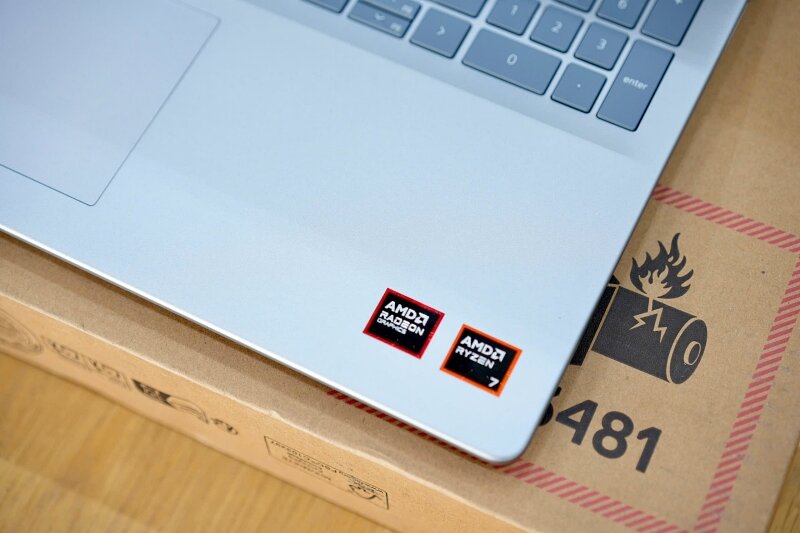 Đánh giá laptop Dell Inspiron 5645 - Laptop 16 inch giá rẻ, nhưng đáng mua hay không?