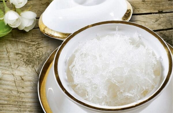 Các dấu hiệu đơn giản giúp phân biệt yến sào thật giả bạn nên biết