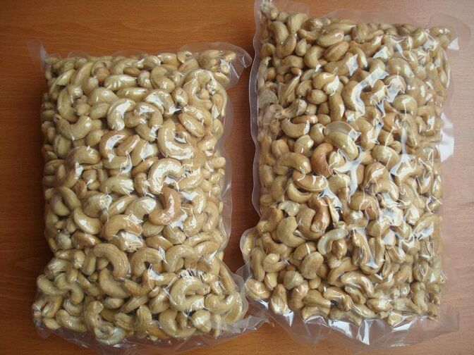 Cách chọn hạt điều rang muối ngon ăn Tết