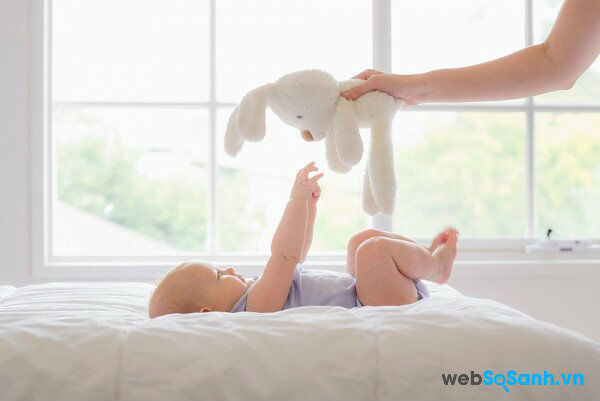 Cách dạy trẻ phát triển các giác quan ngay từ 0 - 3 tháng tuổi