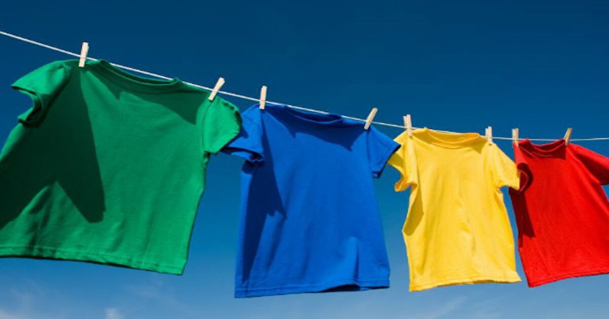 Cách dùng nước xả vải khi giặt tay, giặt máy giúp quần áo thơm lâu