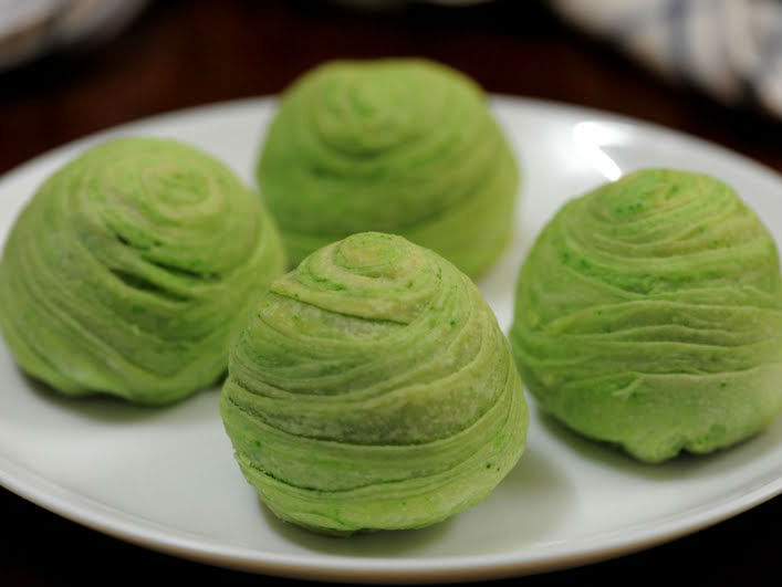 Cách làm bánh trung thu ngàn lớp và tiramisu thơm ngon, độc đáo