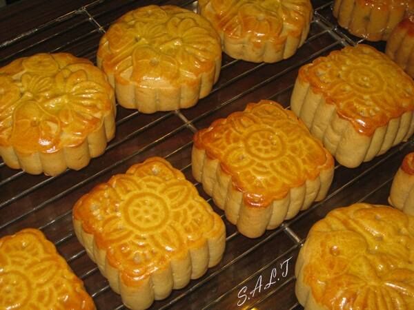 Cách làm bánh trung thu handmade vị sầu riêng thơm ngon khó cưỡng