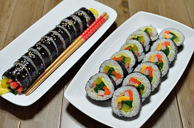 Cách làm các loại kimbap Hàn Quốc ngon miễn chê