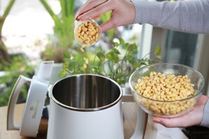 Cách làm sữa đậu nành bằng máy thơm ngon giữ được chất dinh dưỡng