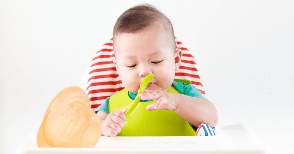 Cách pha bột ăn dặm đúng cách, không vón cục mẹ nên biết