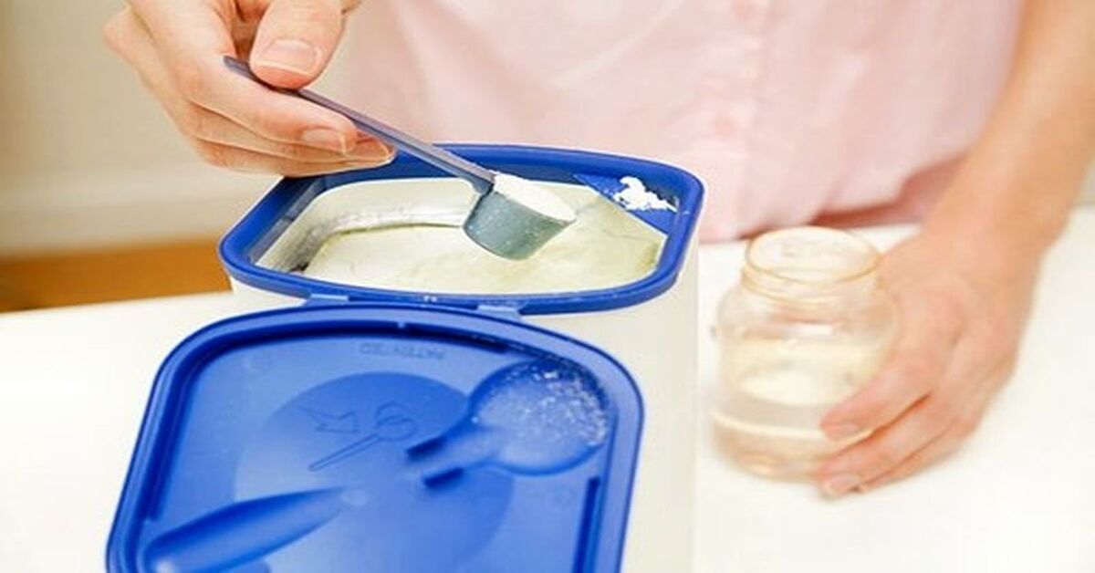 Cách pha sữa bột không bị vón cục