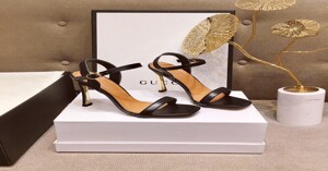 Cách phân biệt giày cao gót Gucci thật và giả