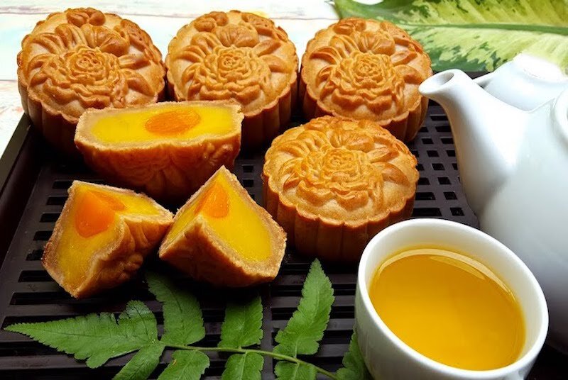 Moon cake - an indispensable cake every full moon