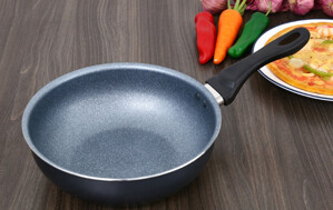 Chảo nhôm Kangaroo KG661M có tốt không, có ưu nhược điểm gì?