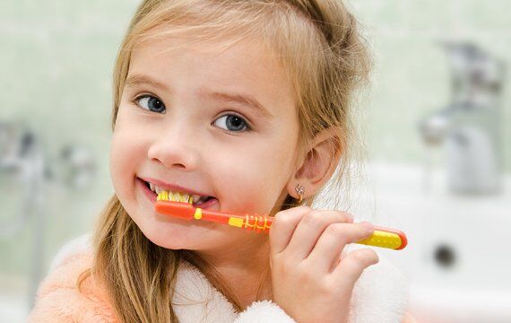 Chọn kem đánh răng cho bé loại nào tốt: PS, Kodomo, Chicco hay Aquafresh?
