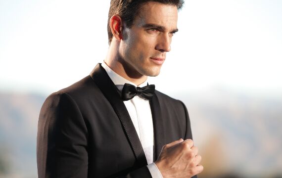 Chọn nước hoa hương gỗ cho người đàn ông lạnh lùng bí ẩn