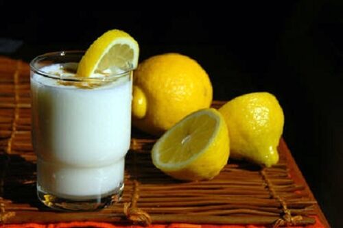 Chuẩn bị mặt nạ chanh tươi cho làn da trắng sáng bật tông đón Tết