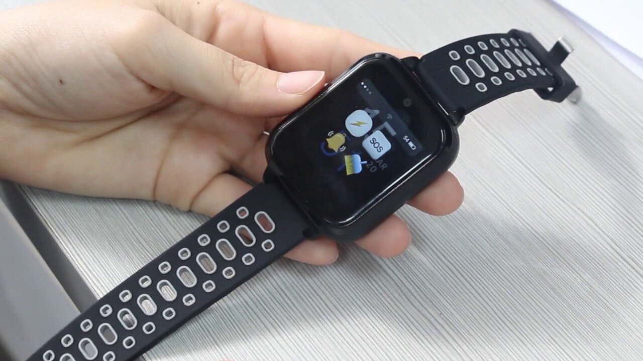 Đồng hồ thông minh smartwatch Finow Q1