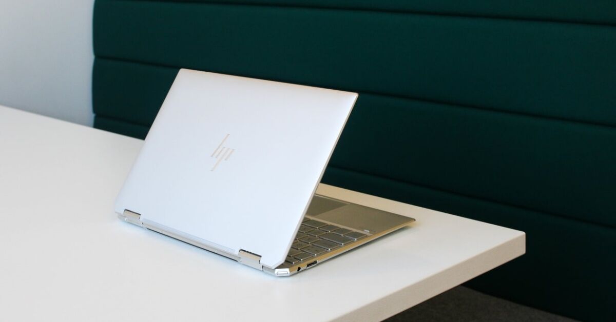 Có gì trong chiếc laptop HP Spectre x360 phiên bản 2021?