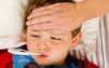 Có nên để trẻ sốt nằm điều hòa?