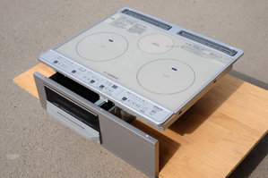 Có nên mua bếp từ Hitachi HT-K60S tổ hợp 3 vùng nấu từ 1 lò nướng giá 10 triệu ?