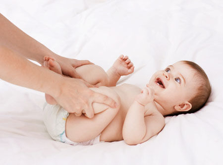 Có nên mua tã quần Huggies cho bé không?
