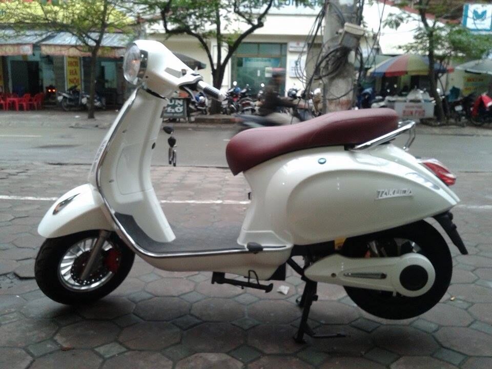 Có nên mua xe máy điện Vespa không?