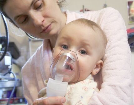 Có nên sử dụng máy xông khí dung tại nhà cho trẻ?