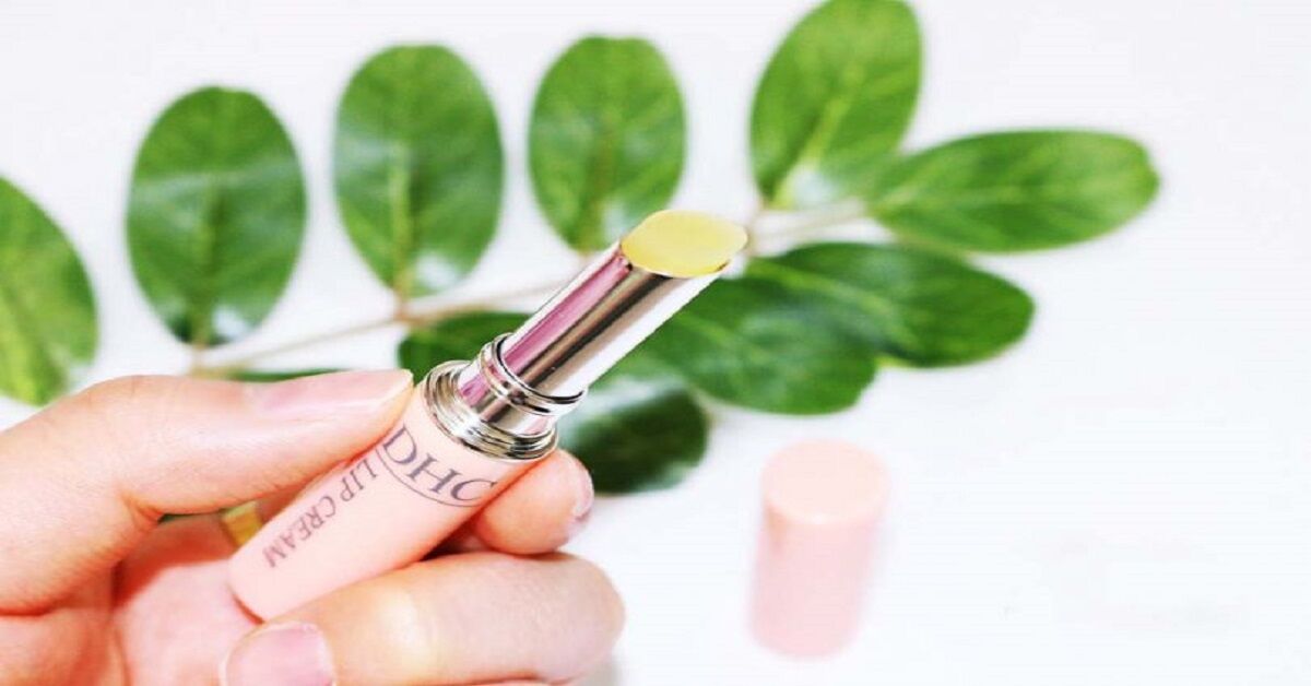 Có nên sử dụng son dưỡng DHC không màu hay không?