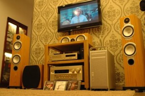 Công suất âm ly lớn hay nhỏ ảnh hưởng đến chất lượng âm thanh như thế nào?