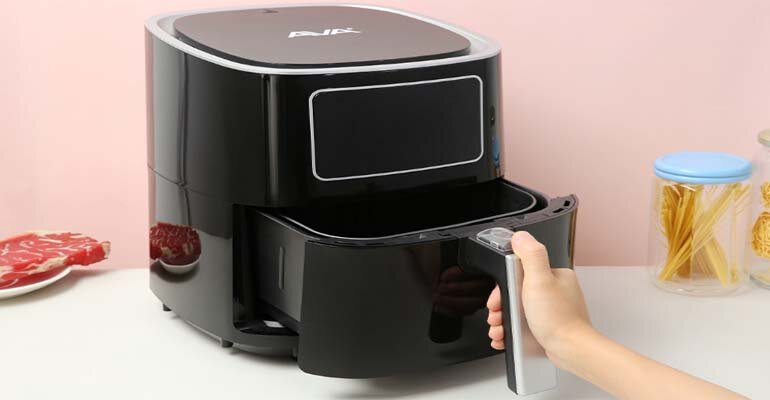 Nồi chiên Ava AF40155D được làm từ chất liệu nhựa PVC cao cấp nồi chiên không dầu Ava