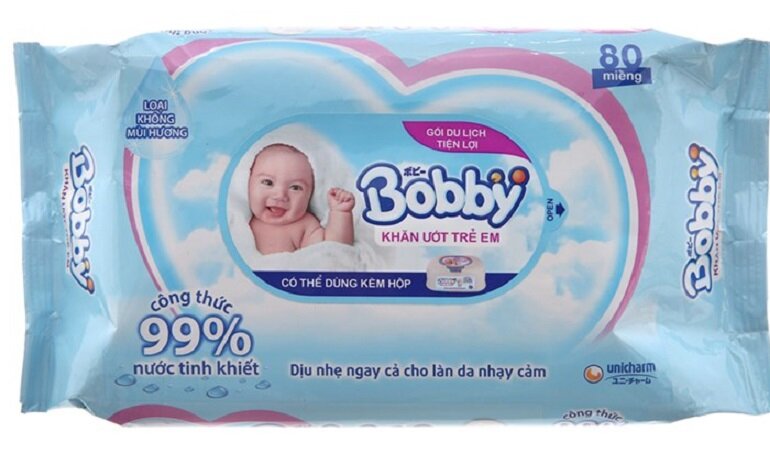 So sánh khăn ướt cho bé Bobby, Baby Care và Oma Baby, nên mua loại nào cho bé?