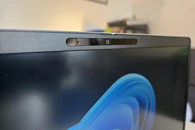 Chất lượng webcam cần cải thiện thêm