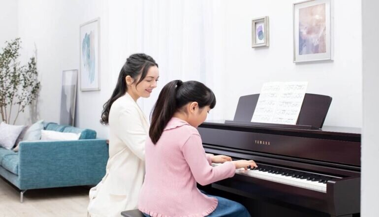 Đàn Piano Clavinova CLP-735 và CLP-745