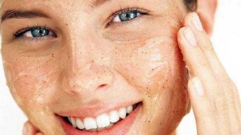 Exfoliating gel helps the skin to be deeply cleansed