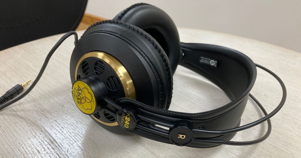 Đánh giá AKG K240 Studio: Đeo thoải mái, âm thanh cân bằng!