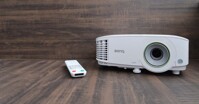 Đánh giá BenQ EH600: Máy chiếu không dây Android đầu tiên trên thế giới!