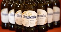 Đánh giá bia Hoegaarden – Bia lúa mì Bỉ dễ uống và sảng khoái với sự cân bằng hoàn hảo