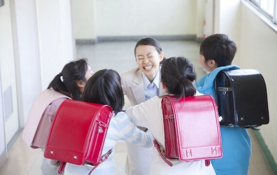 Đánh giá cặp chống gù lưng Randoseru có tốt không, giá bao nhiêu?
