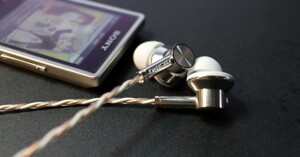 Đánh giá chi tiết chiếc tai nghe In-Ear Onkyo E700M HI-RES