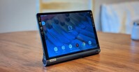 Đánh giá chi tiết Lenovo Yoga Smart Tab: Thiết kế tiện dụng, loa to, có trợ lý ảo