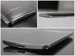 Đánh giá điện thoại cong Samsung Galaxy Round