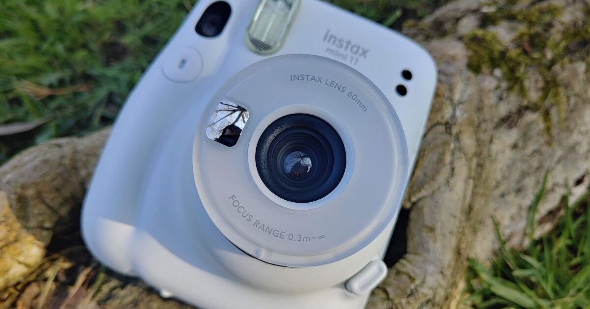 Đánh giá Fujifilm Instax Mini 11: Cho những người đam mê ảnh nhựa!