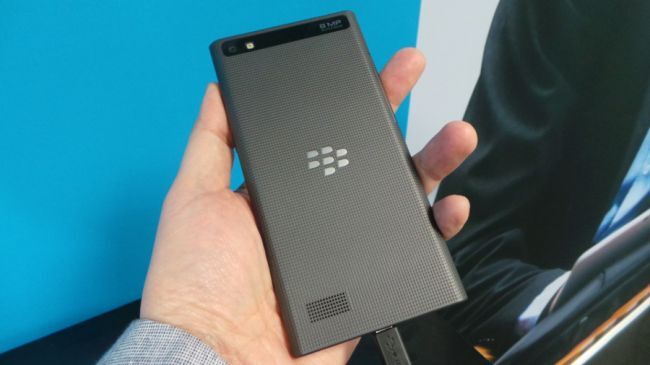 Đánh giá khả năng chụp ảnh của điện thoại BlackBerry Leap