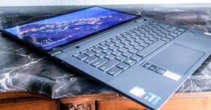 Đánh giá laptop Lenovo Ideapad Flex 5 15ITL05: Hiệu năng mạnh mẽ, màn hình cảm ứng xoay 360 độ