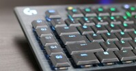 Đánh giá Logitech G915: Đắt nhưng xắt ra miếng!