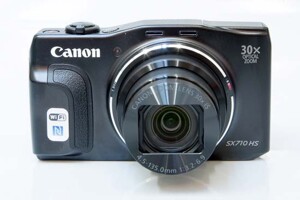 Đánh giá máy ảnh compact Canon PowerShot SX710 HS