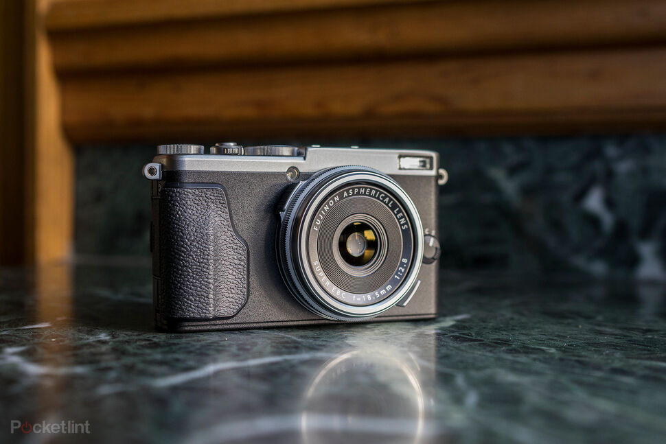 Đánh giá máy ảnh compact cao cấp Fujifilm X70