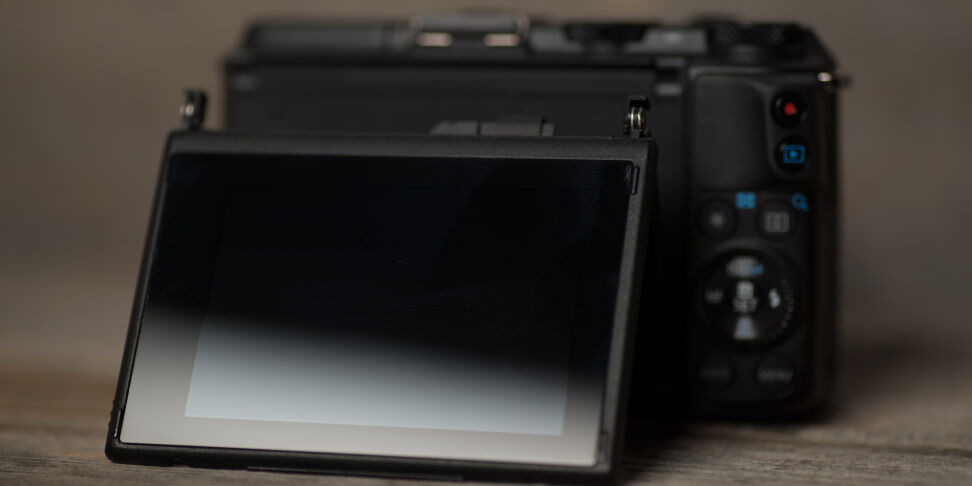 Đánh giá máy ảnh không gương lật EOS M3 của Canon