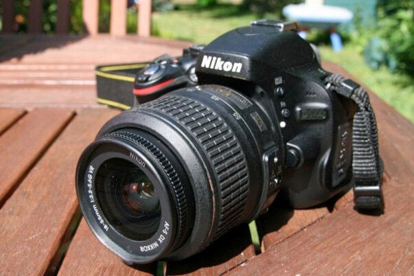 Đánh giá máy ảnh Nikon D5100: mẫu DSLR thông dụng của Nikon