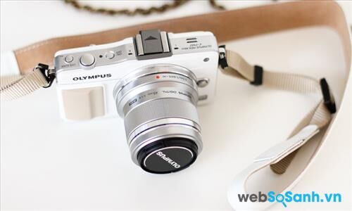 Đánh giá máy ảnh Olympus E-PM2 - chiếc máy ảnh nhỏ gọn, mạnh mẽ nhưng giá cực rẻ