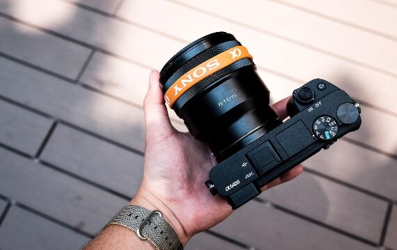 Đánh giá máy ảnh Sony A6400: Thông số, Cảm biến, Chất lượng, Giá bán