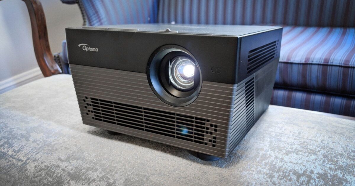 Đánh giá máy chiếu 4K Optoma UHL55