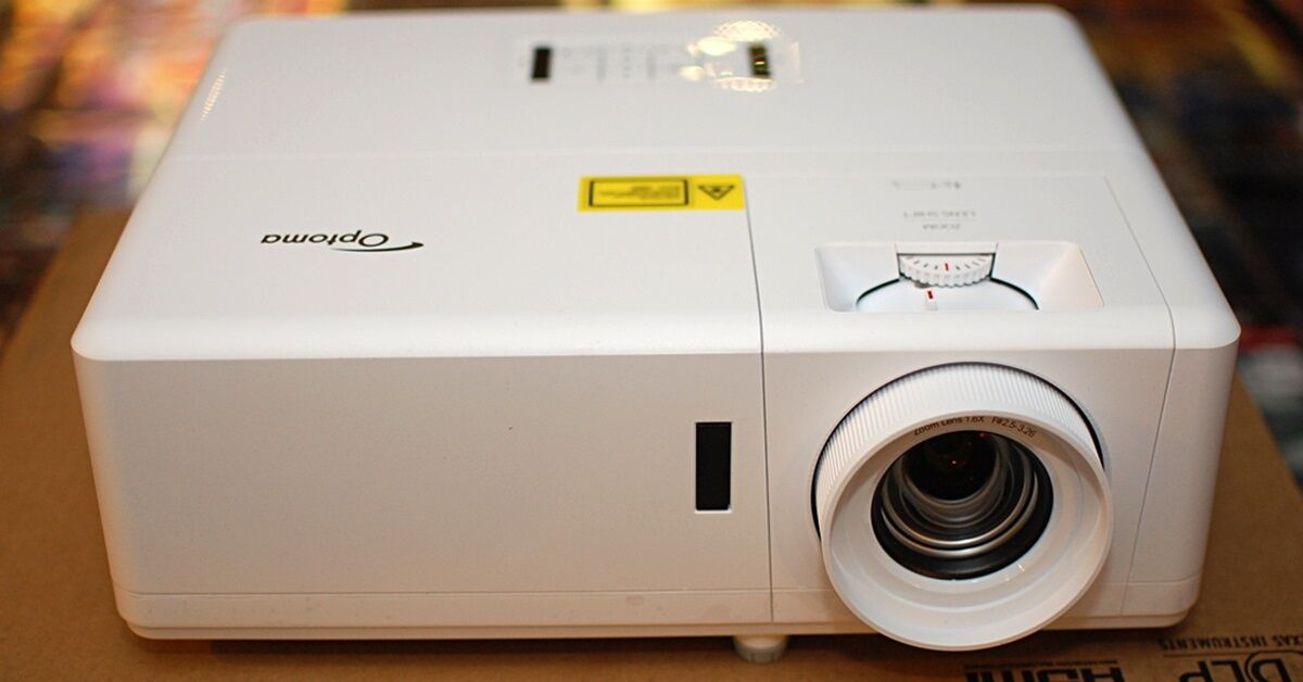 Đánh giá máy chiếu 4K Optoma HZ39HDR